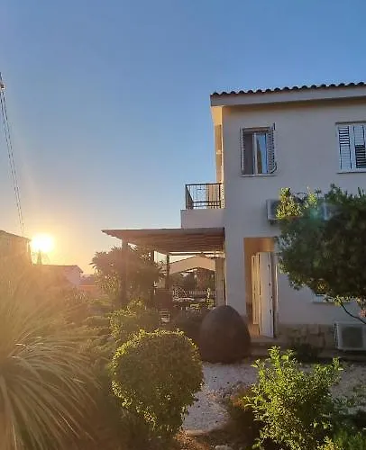 Fab Sea And Mountain View Villa, Walking Distance From The Sandy Casa de Férias *