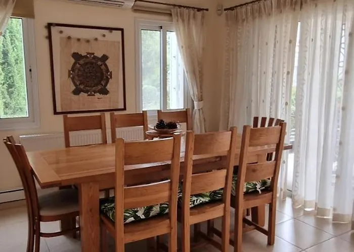 Fab Sea And Mountain View Villa, Walking Distance From The Sandy * Yialia