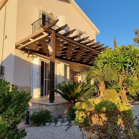 Fab Sea And Mountain View Villa, Walking Distance From The Sandy Ferienhaus