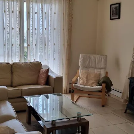 Fab Sea And Mountain View Villa, Walking Distance From The Sandy 펜션