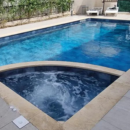 Fab Sea And Mountain View Villa, Walking Distance From The Sandy * Yialia